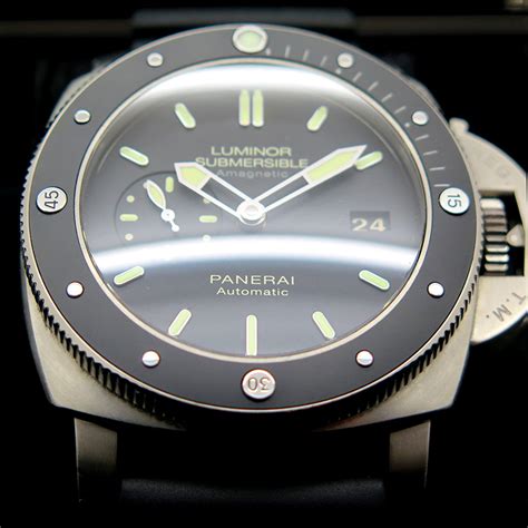 panerai 389 keramiklünete|panerai luminor submersible 1950.